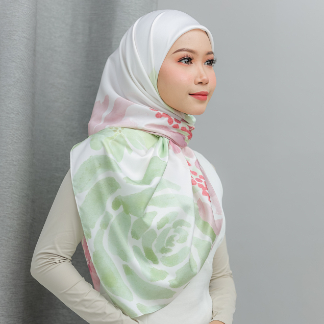ZEFA Big Blooms Premium Tudung Bawal Satin Silk Printed Hijab Corak Bidang 45 (110cm x 100cm) Tudung murah