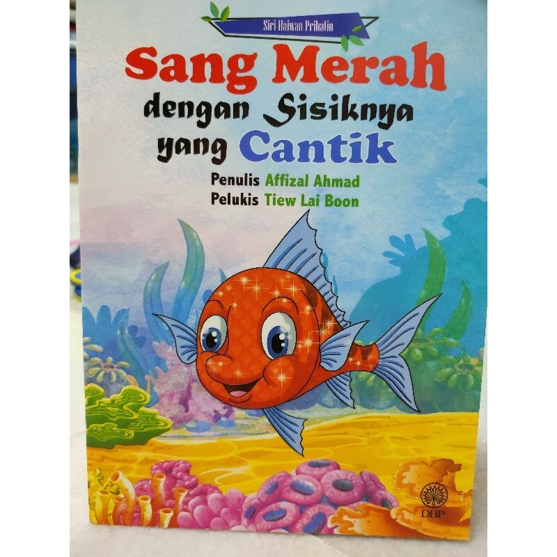 Sang Merah dengan Sisiknya yang cantik