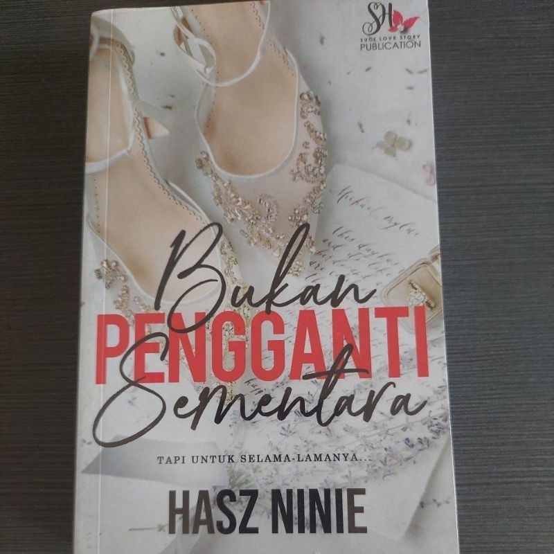 Preloved novel Bukan Pengganti Sementara karya Hasz Dinie