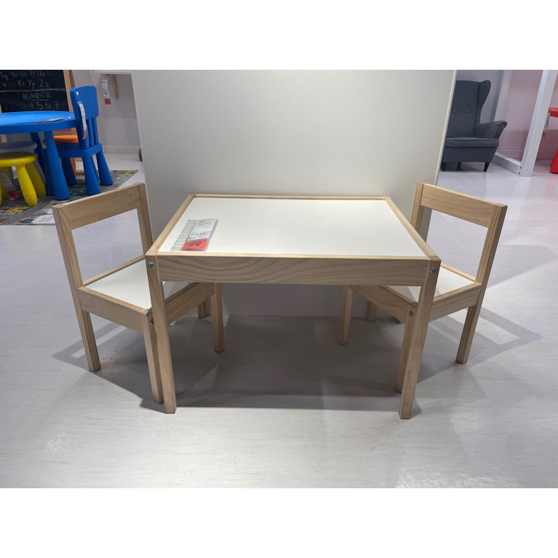 Swedish design L:ATT Children's table with 2 chairs, white, pine