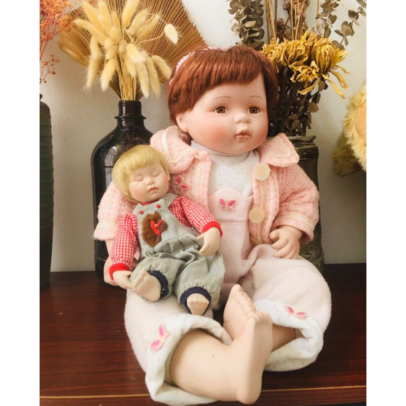 Porcelain dolls vintage preloved Ashton drake