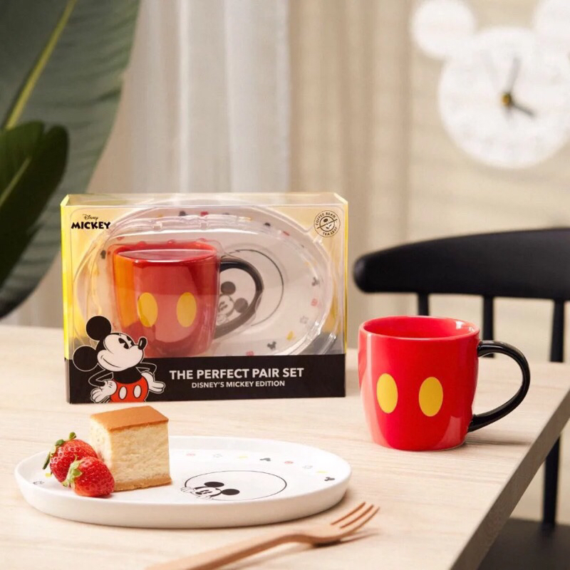 [ReadyStock]Disney Mickey Mouse x The Coffee Bean & Tea Leaf 2023 Collection Ceramic Mug 310ml with Plate Set 迪士尼米奇联名系列