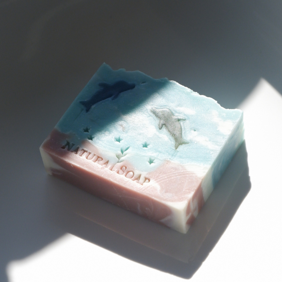 Natural Handmade Soap | Ocean Breeze Scent | Skincare | Eco-Friendly Gift | Dolphin Design 天然手工皂 | 海洋清新香 | 护肤 | 环保礼物 |