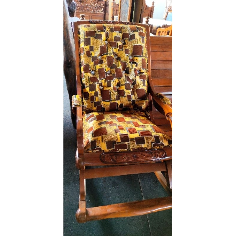 KERUSI GOYANG LAZY CHAIR JATI KUSYEN LEMBUT BATU DIAMOND TEAK WOOD