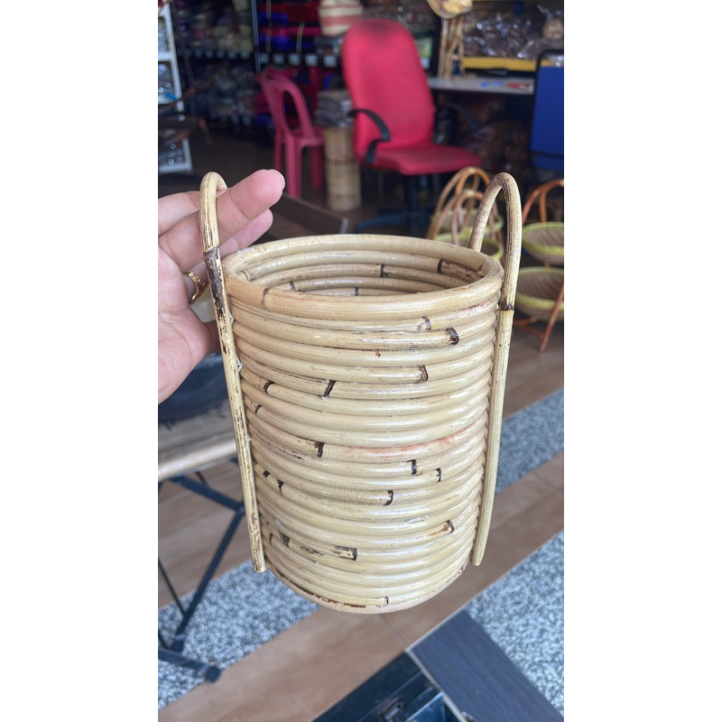 Bakul rotan/ bakul barang/ bakul pen