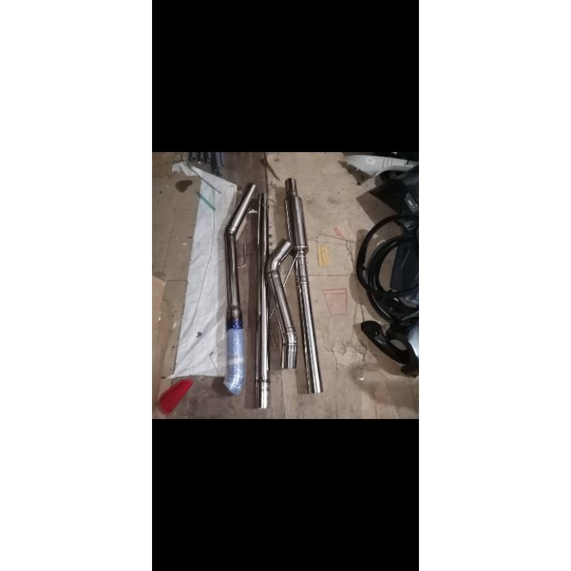 ekzos Tom yam panjang ada tabung tengah tanpa downpipe Triton mivec 2.4