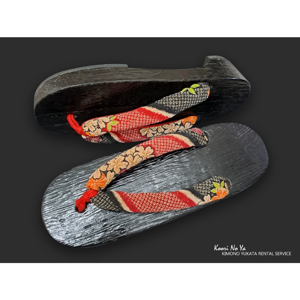 [READY STOCK] Woman Japanese Geta Wooden Clogs Kasut Kimono Yukata Sandals Terompah Cosplay Black Base