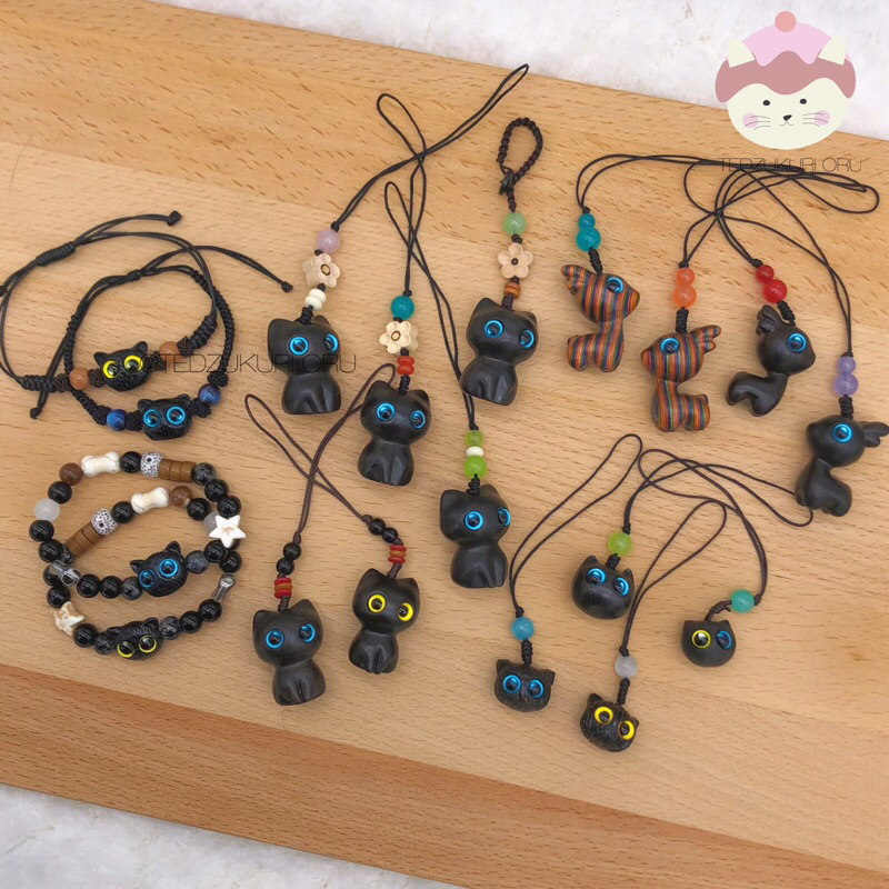 Ready stock有存货⭐️黑檀木招财猫汽车钥匙扣，手机挂件，手链Black sandalwood Lucky cat car keychain ,phone chain ,pendant ,bracelet