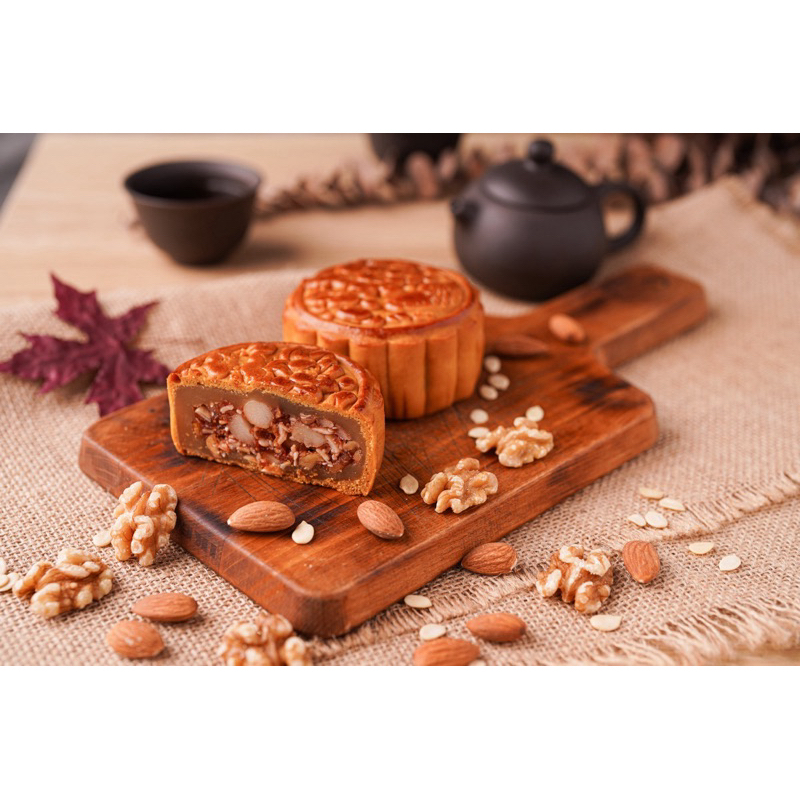 金腿莲蓉月饼 Kam Tui Lotus Mooncake