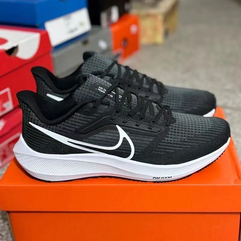 【Ready stock】black White Men's Shoes Women's running Shoes Jogging Sneakers Sepatu lelaki dan perempuan