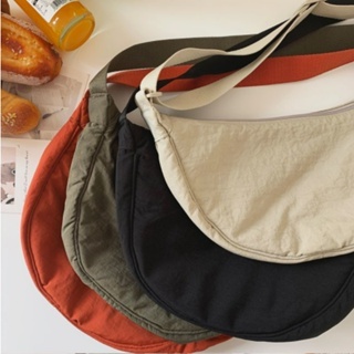 Quality Crossbody Lightweight Crescent Nylon Shoulder Bag for Men Women