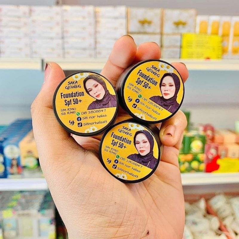 SAKA GLOWING FOUNDATION BY HALIZA
