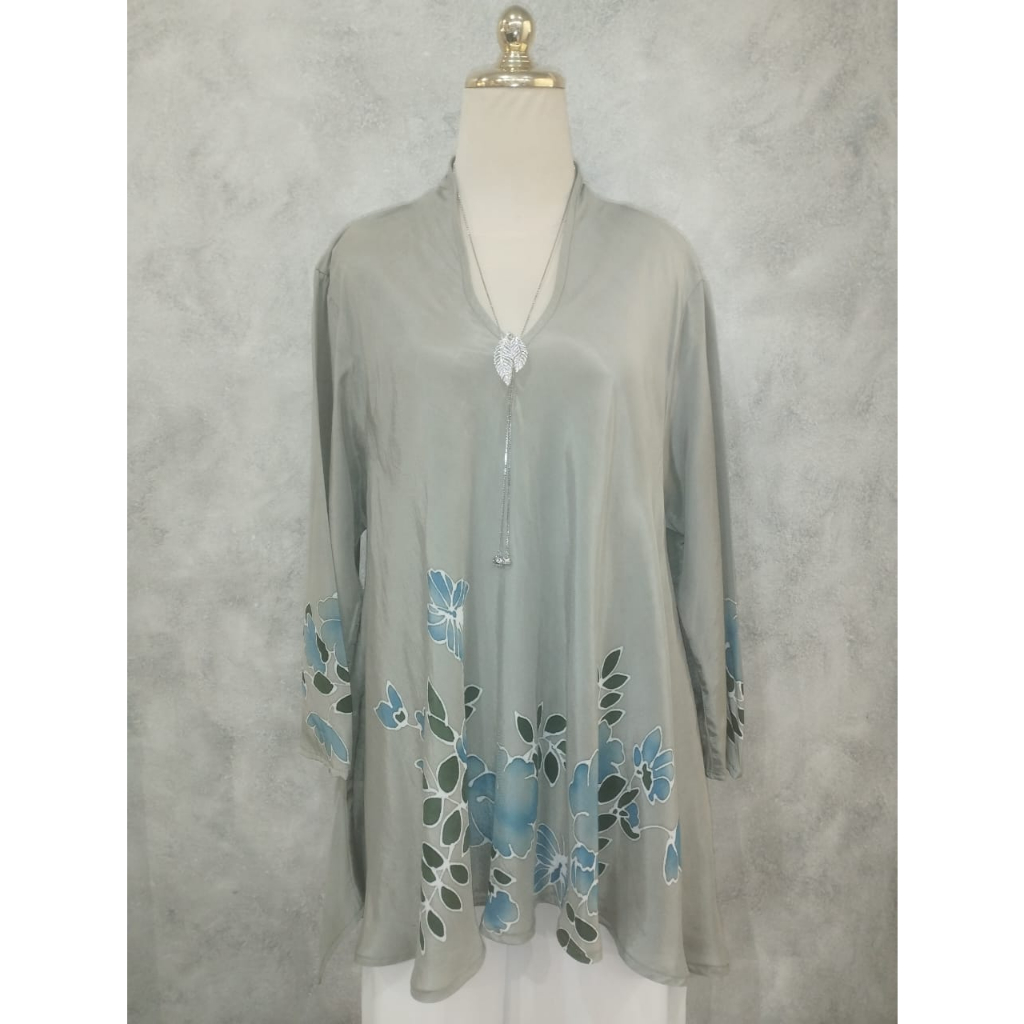 LIZARA - Batik Tunic Blouse Grey with Blue Flowers Longsleeve