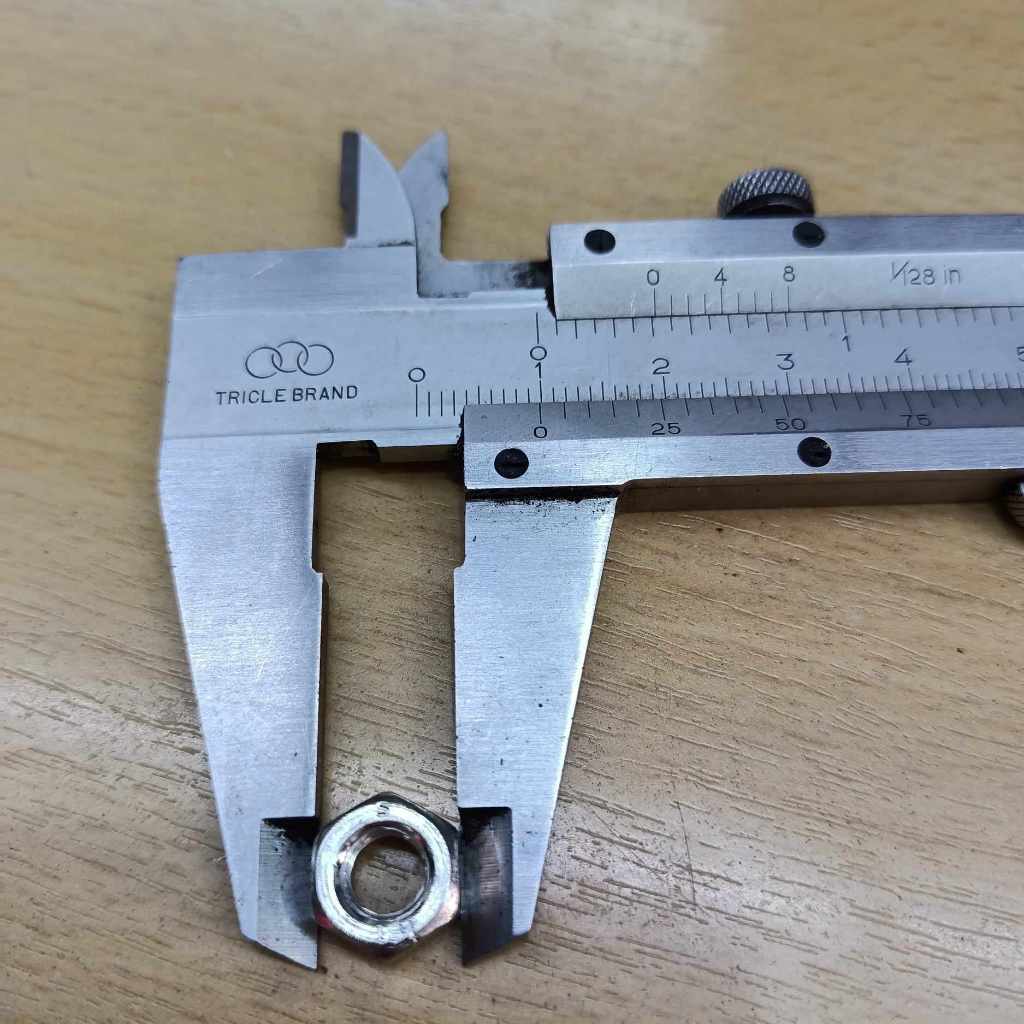 Alat Ganti "Nut" Untuk Tapak Pemasangan Getah Mesin Potong Rumput/Nut For Rubber Mounting Brush Cutter