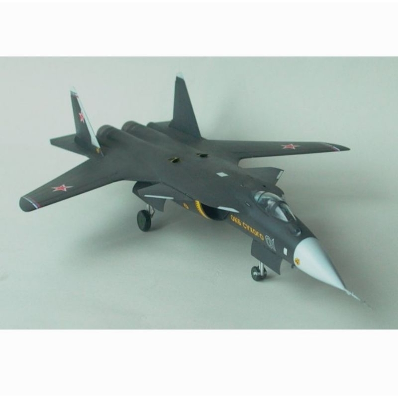 Russian SU-47 BERKUT FIGHTER JET HOBBY BOSS 1/72