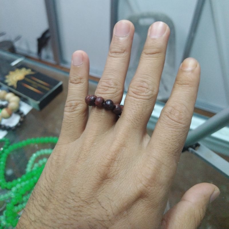 Wooden ring stretchable from laka menang woods/Cincin Kayu boleh diregangkan dari kayu Laka Menang