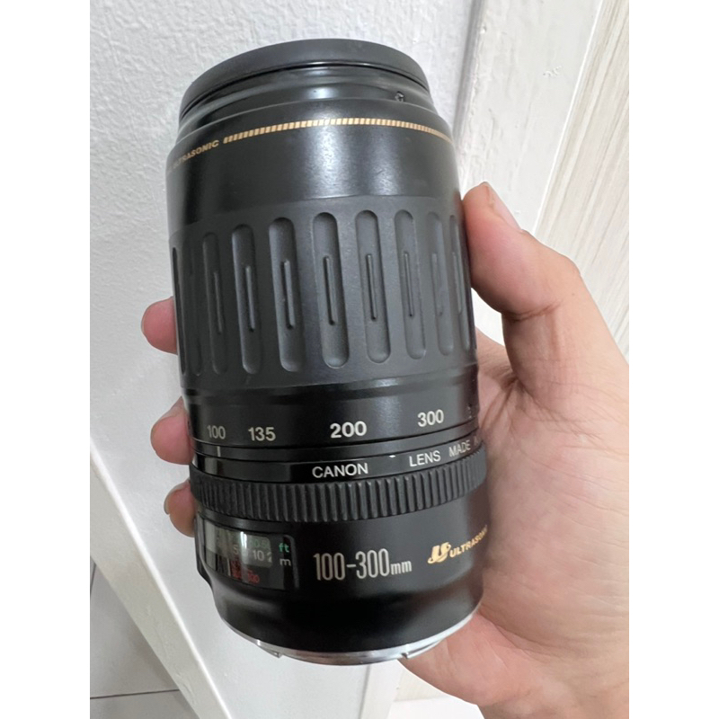 Used- canon 100-300 usm for canon Ef