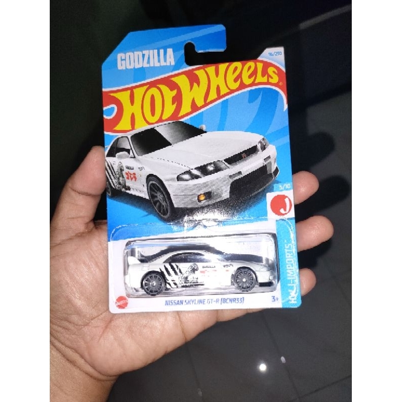 Gtr r33 nissan skyline r33 Godzilla Hotwheel