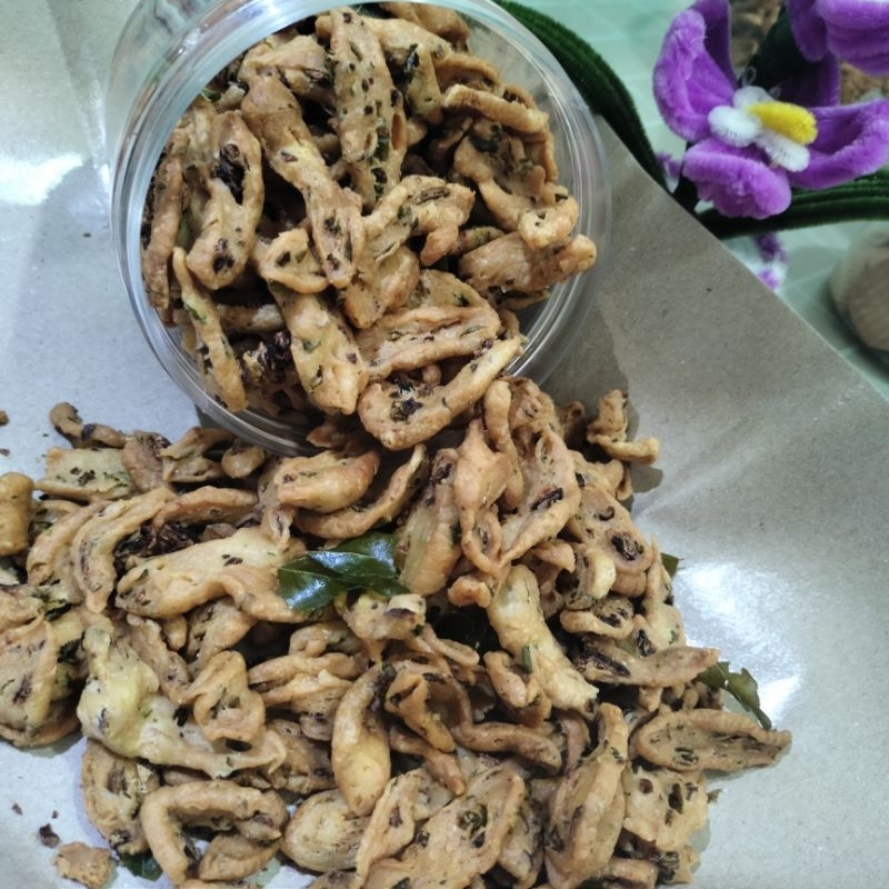 HOMEMADE KUIH GUNTING.. FRESH STOCK