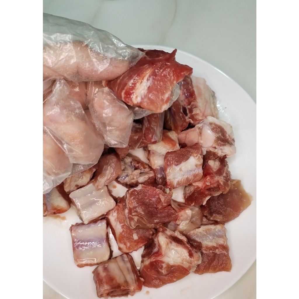 排骨 （本地猪肉） Pork ribs （Local farms) 500 g +/-