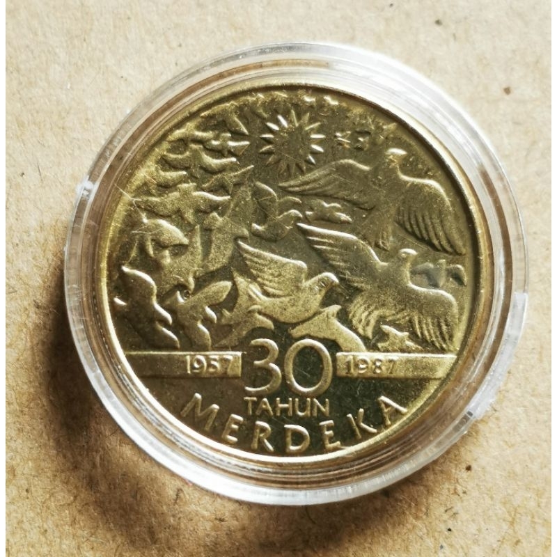 Offer Duit lama Syiling 1 Ringgit 30 Tahun Merdeka Free Case