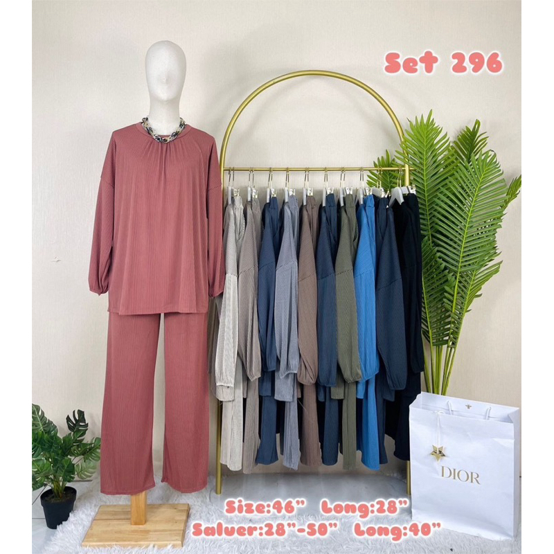 HOT SETSET SUIT UQAIRA EXCLUSIVE/SET SUIT PLEATED FREE SIZE/SET BLOUSE BAGGY SELUAR PLEATED MATERIAL MEMERI/SET VIRAL