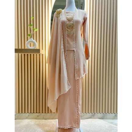 SET KEBAYA MAHARANI WITH FREE SHAWL