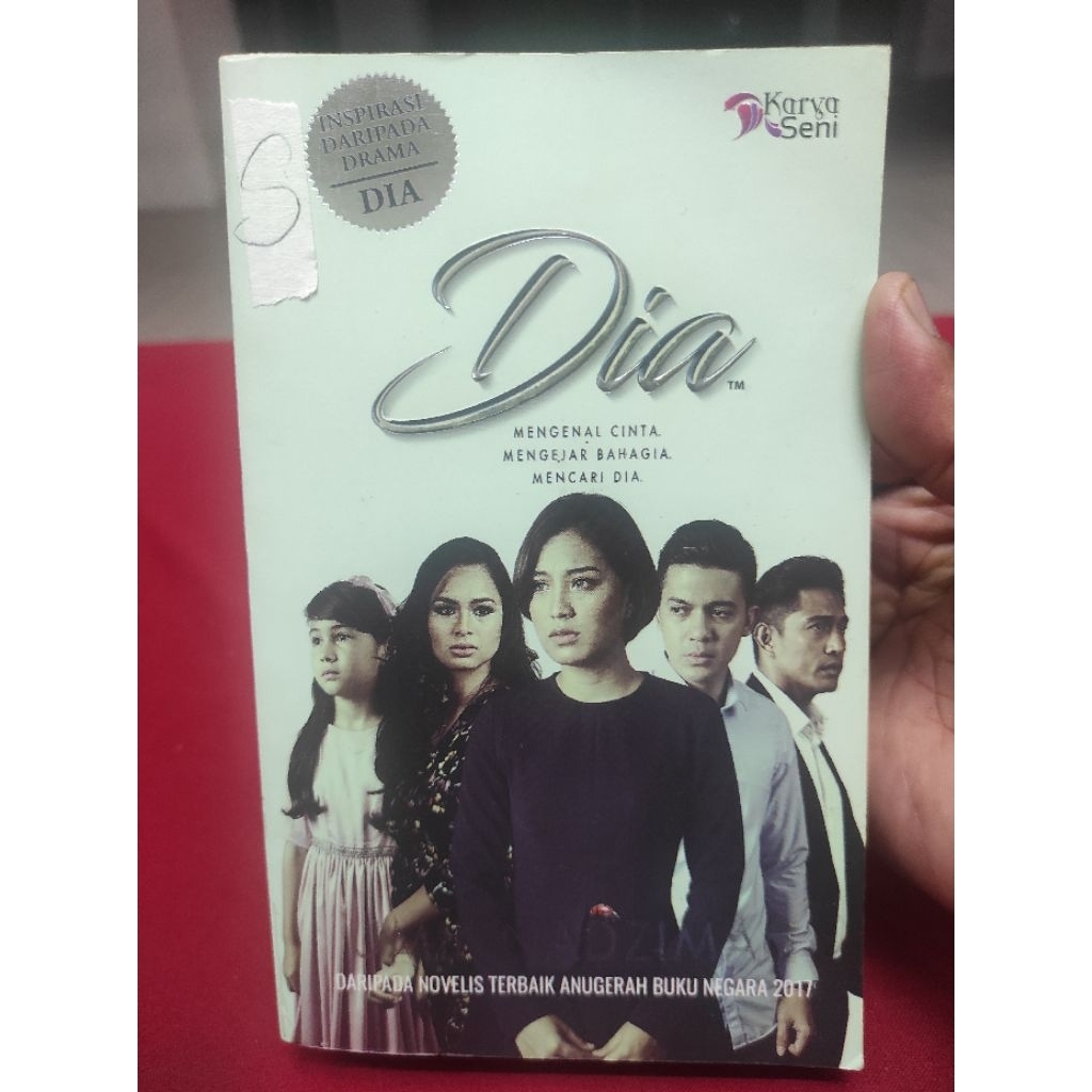 DIA. Oleh UMIE NADZIMAH terpakai