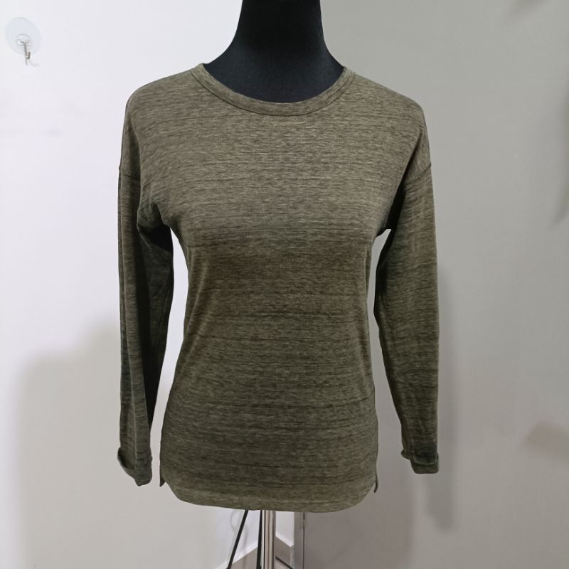 Effortless Style: Preloved T-Shirt Blouse – Sustainable Fashion P18