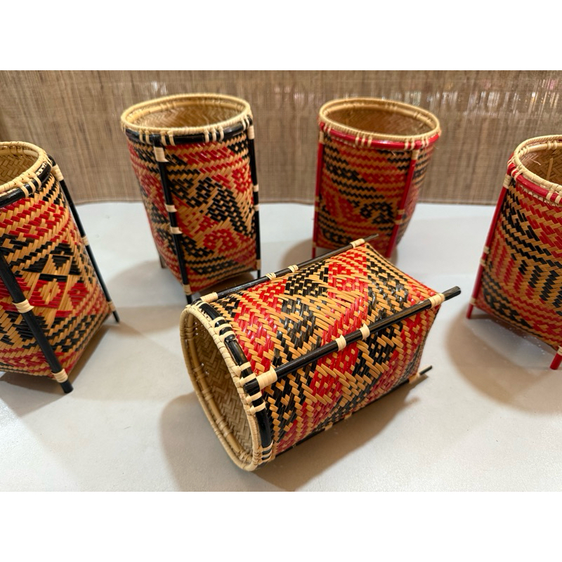 Bakul rotan anyaman tanganStorage basket, pen holder