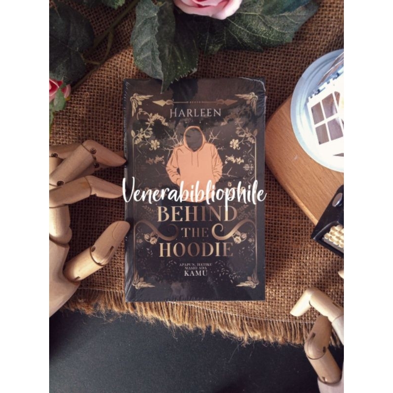 ‼️ READYSTOCK ‼️ BEHIND THE HOODIE BY HARLEEN