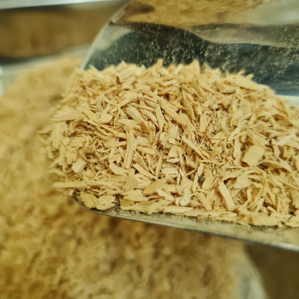 [100g]  Tongkat Ali Kuning Tea / Long Jack / Eurycoma Longifolia (Tongkat Ali Berkisar Kasar)