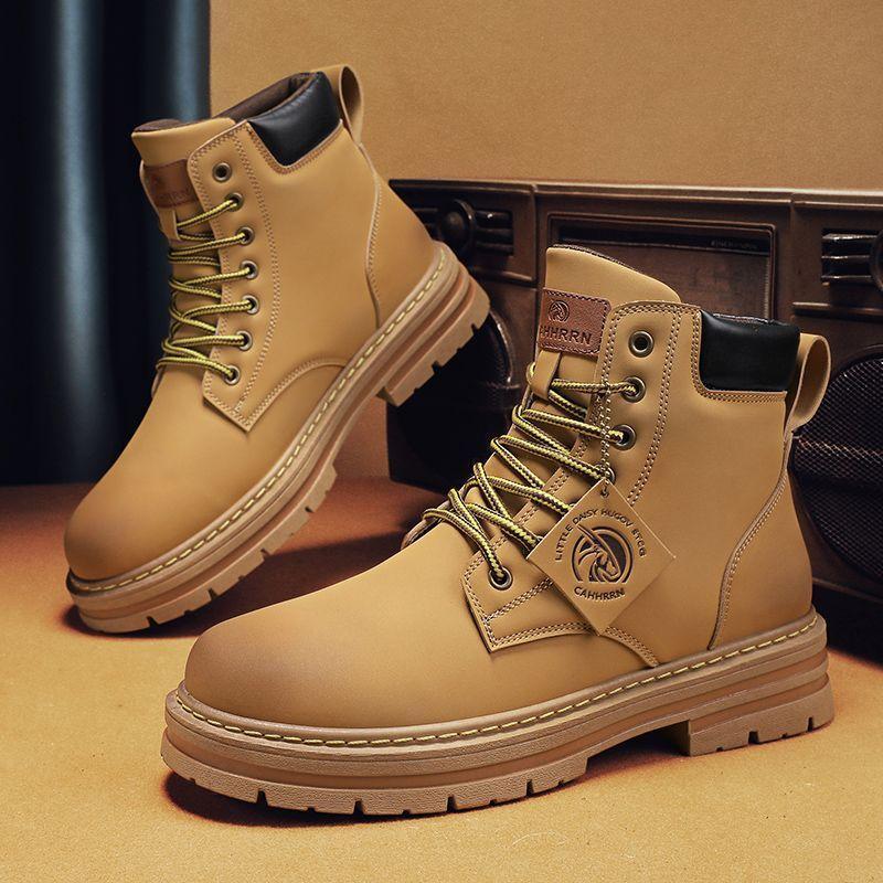 【Free Socks】 Fashion Thick British Style Classic Boots for Men Soft Leather Retro Hiking Boots Boy Walking Shoes
