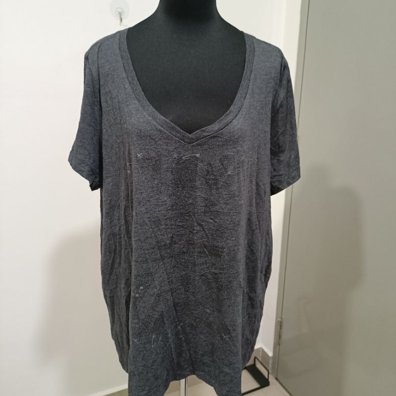 Timeless Elegance: Preloved Plus Size T-Shirt Blouse – Sustainable Fashion for Women P28