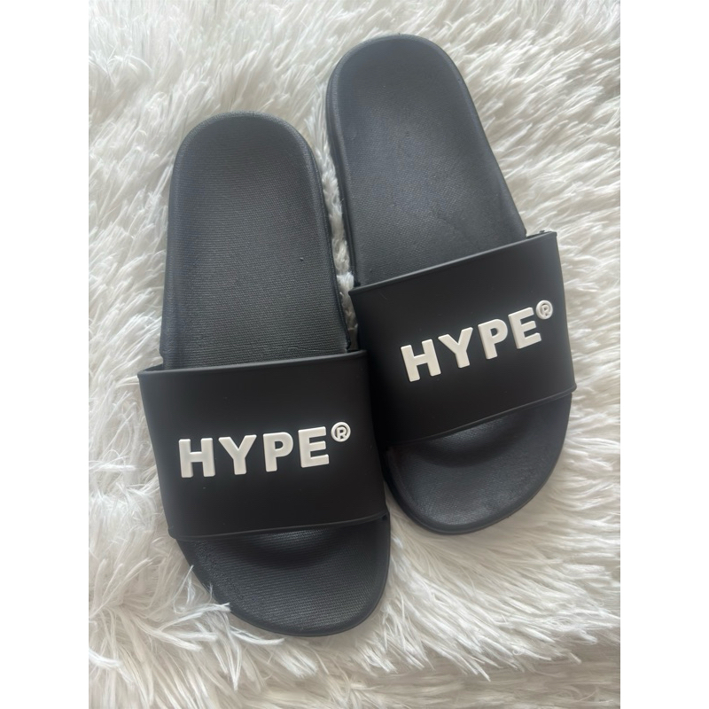 T&TSTORE/READY STOCK/ NEWS ARRIVED MEN’S SLIPPERS HYPE