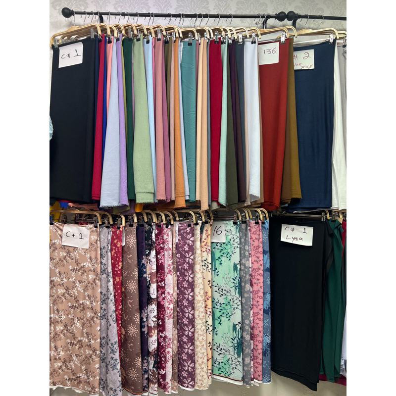 chiffon gorget new fresh lot 40 plus colour ..open meter 1 meter to 55 meter ..we cut direct