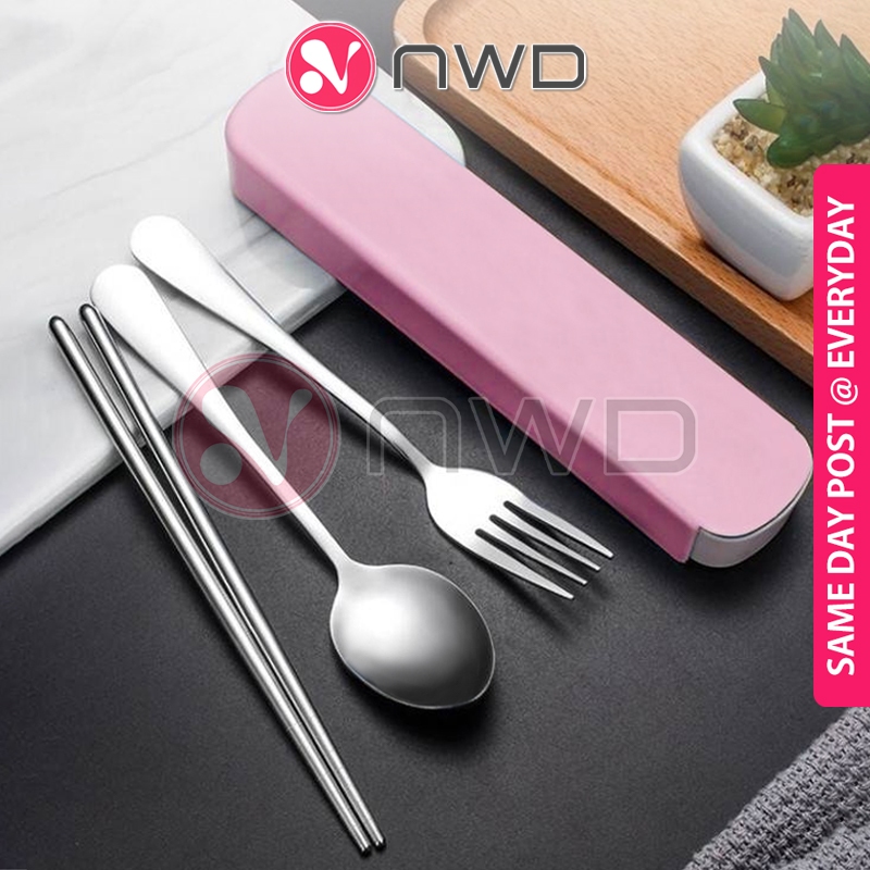 《 》3 PCS Spoon Fork Chopstick Set Camping Tableware Kit Box Sudu Garpu 餐具套装 NWD