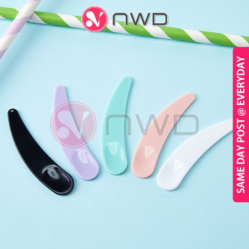 《 》 Plastic Makeup Mask Cream Spatula Spoon Mini Cosmetic Scoop Pengikis Kosmetik 面膜刮板 NWD