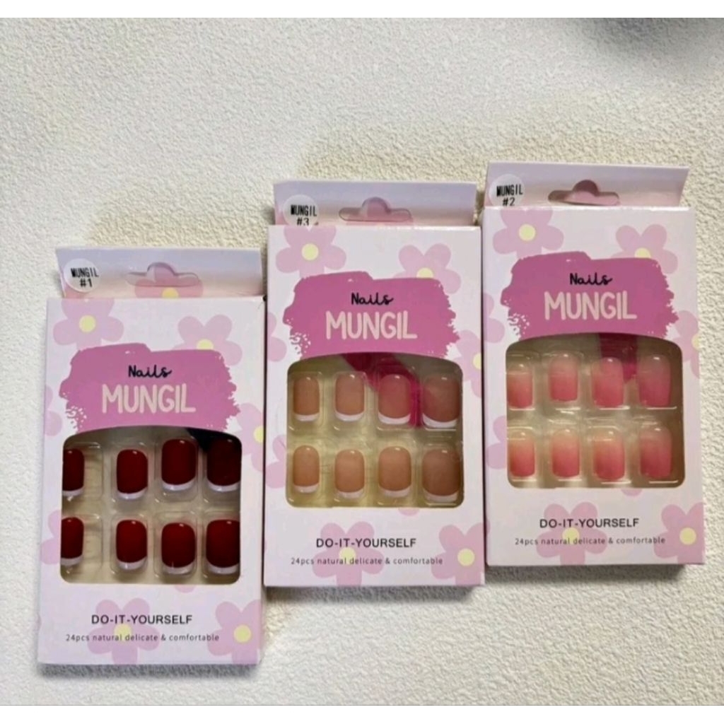 MUNGIL FAKE NAIL ART