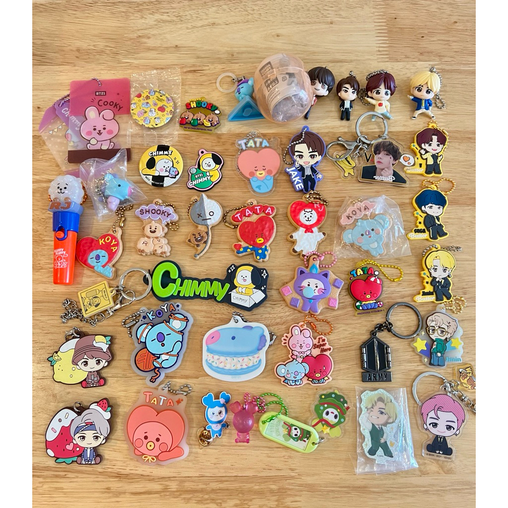 [13/9 Update] Assorted K-pop BT21 BTS TinyTan Twice Enhypen Collection Official Keychains Charms Merchandise