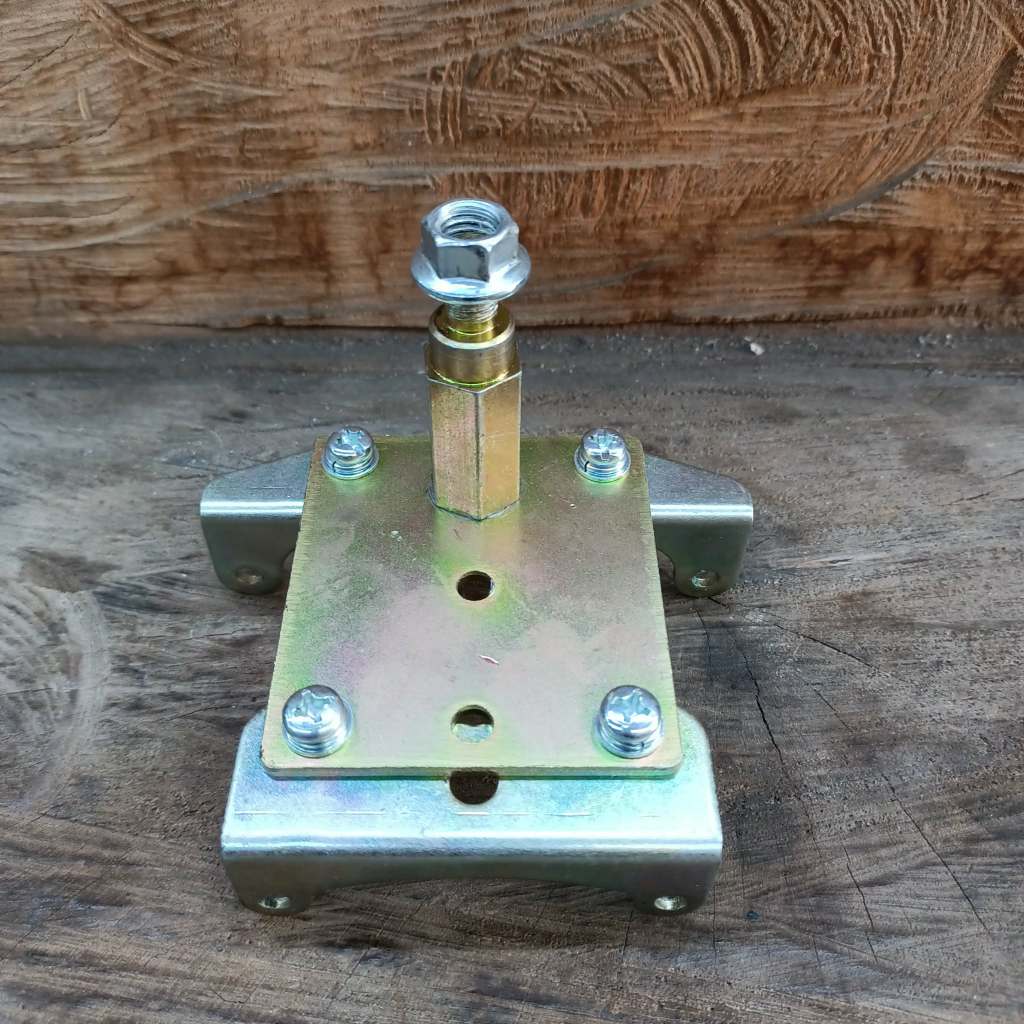 Tapak Enjin Untuk Mesin Potong Rumput Jenis TL33/Engine Base Compl For Mit TL33 Brush Cutter