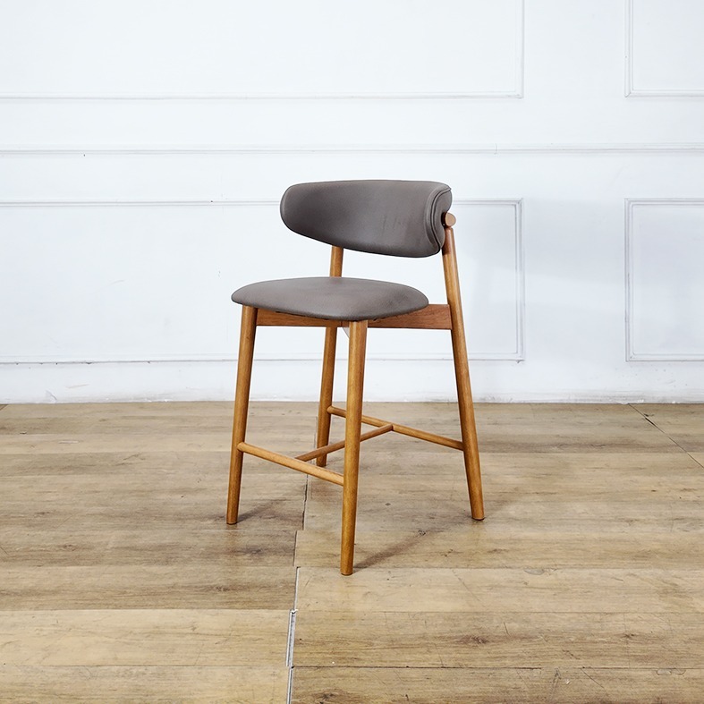 Scandinavian Bar Stool Zola Solid Rubberwood Medium Brown | Kerusi Bar Scandinavian Kayu Getah Coklat Selesa