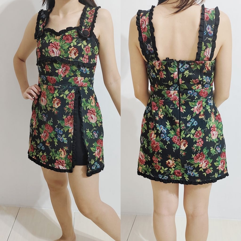 Second-Hand Clothing, Pants, Jumpsuits, Dresses 二手服装 套装 衣服 裤子 裤裙 连身裤 两件套 连身裤裙