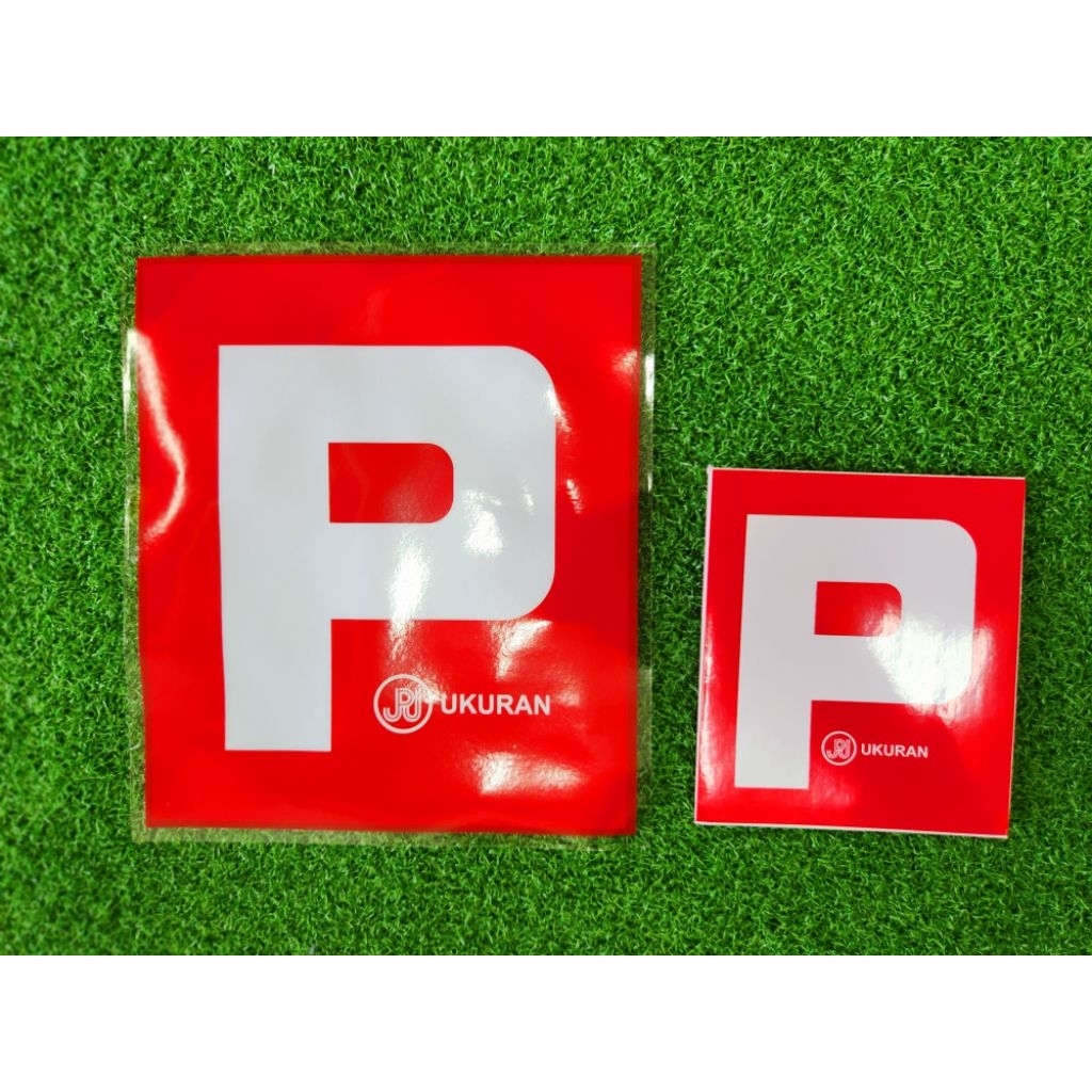 1 SET (2PCS) P STICKER KERETA CAR MOTOR BIKE STICKER P JPJ SIZE LESEN P