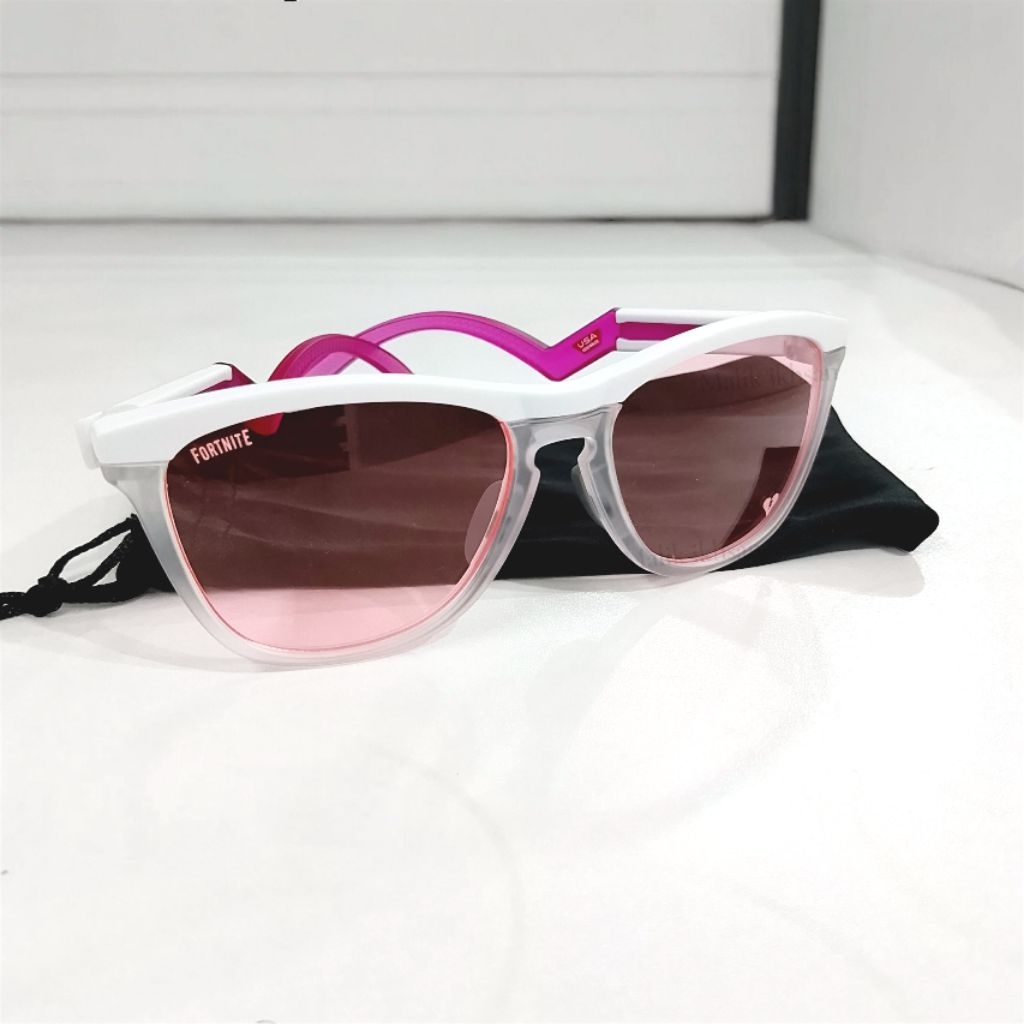 Hybrid Fornite Couples Terbaru Hybrid & Lebih 30 Pilihan Sunglasses Hybrid