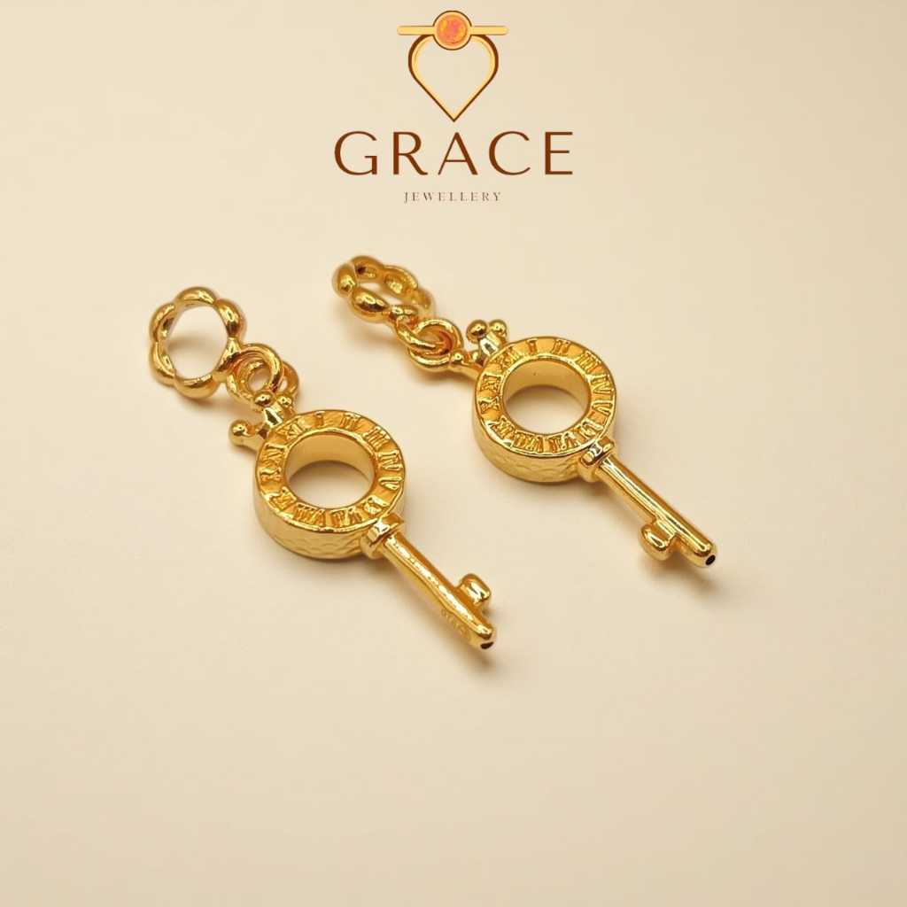 Grace Jewellery GRC000308 Gold 916 0.23gm Roma Round Key Pendant/ Emas 916 Pendant Kunci Angka Roma/黄金916罗马数字钥匙吊坠