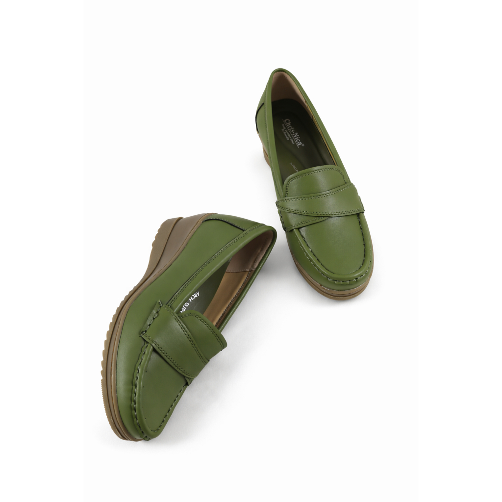 ChrisNica By Snowfly Women’s 2E Wide Fit Comfort Loafers – Vegan Leather, Arch Support, Wedge Sole L0288