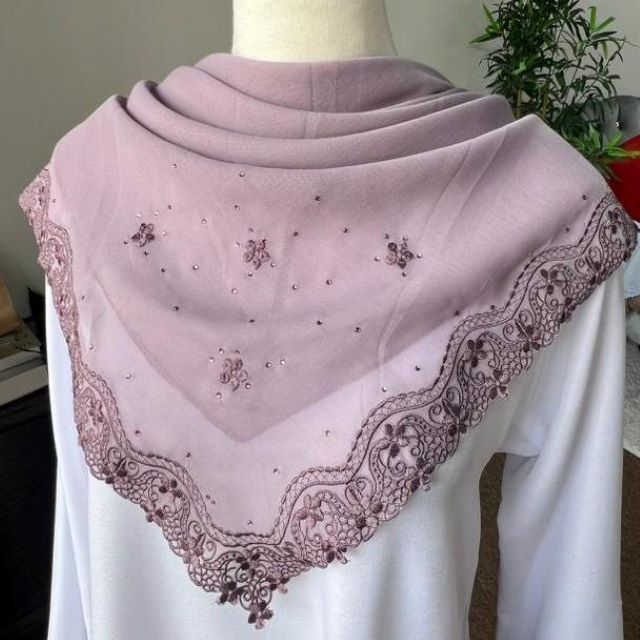 Bawal Kerawang Sulam Timbul Bidang 45 Cotton Jepun