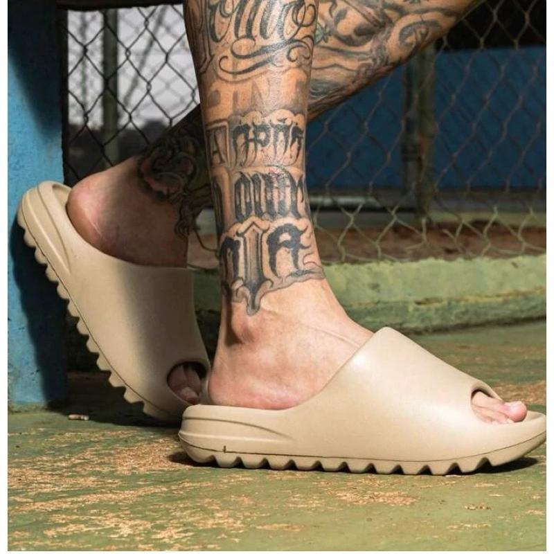 Summer wear New Style Indoor Outdoor slippers outside men and Women Beach thick soled outdoor soft soled slippers