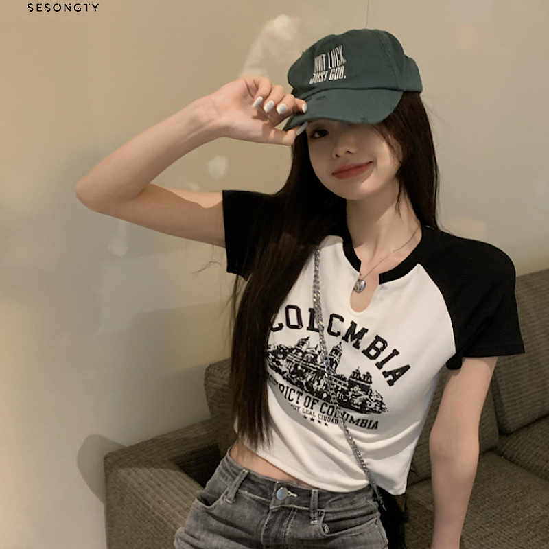 V-neck Short T-shirt American Retro Design